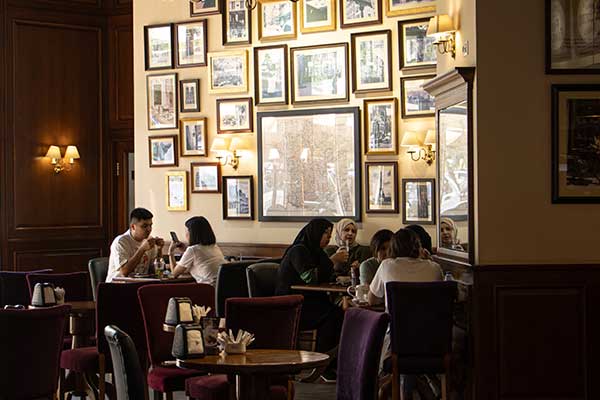 Photo of Bon! coffee shop interior